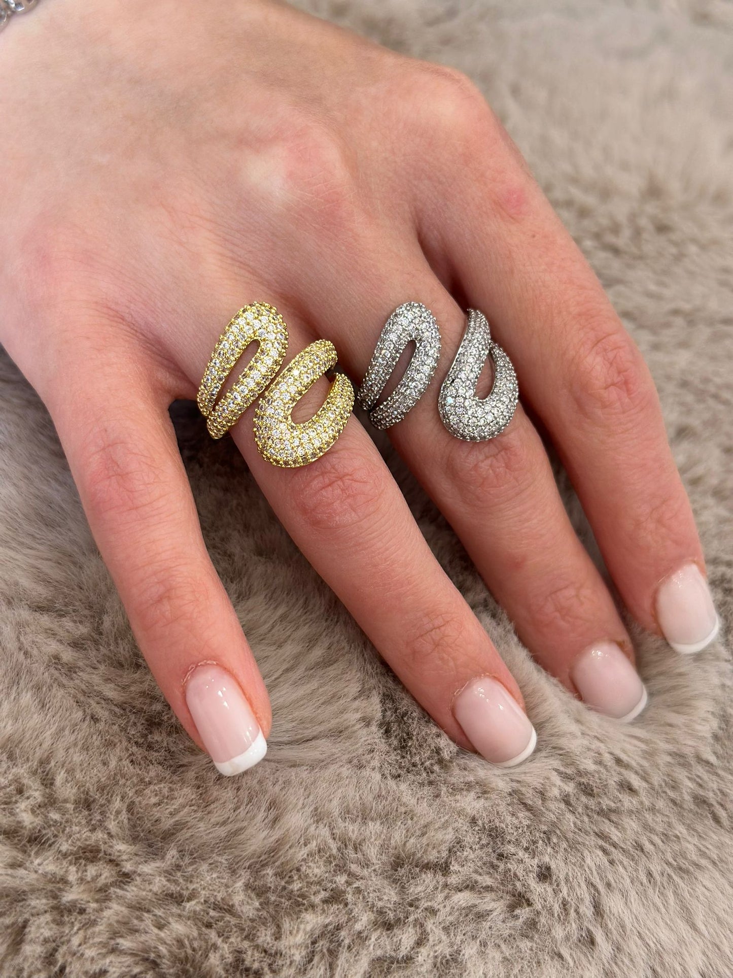 Anello luce con brillantini