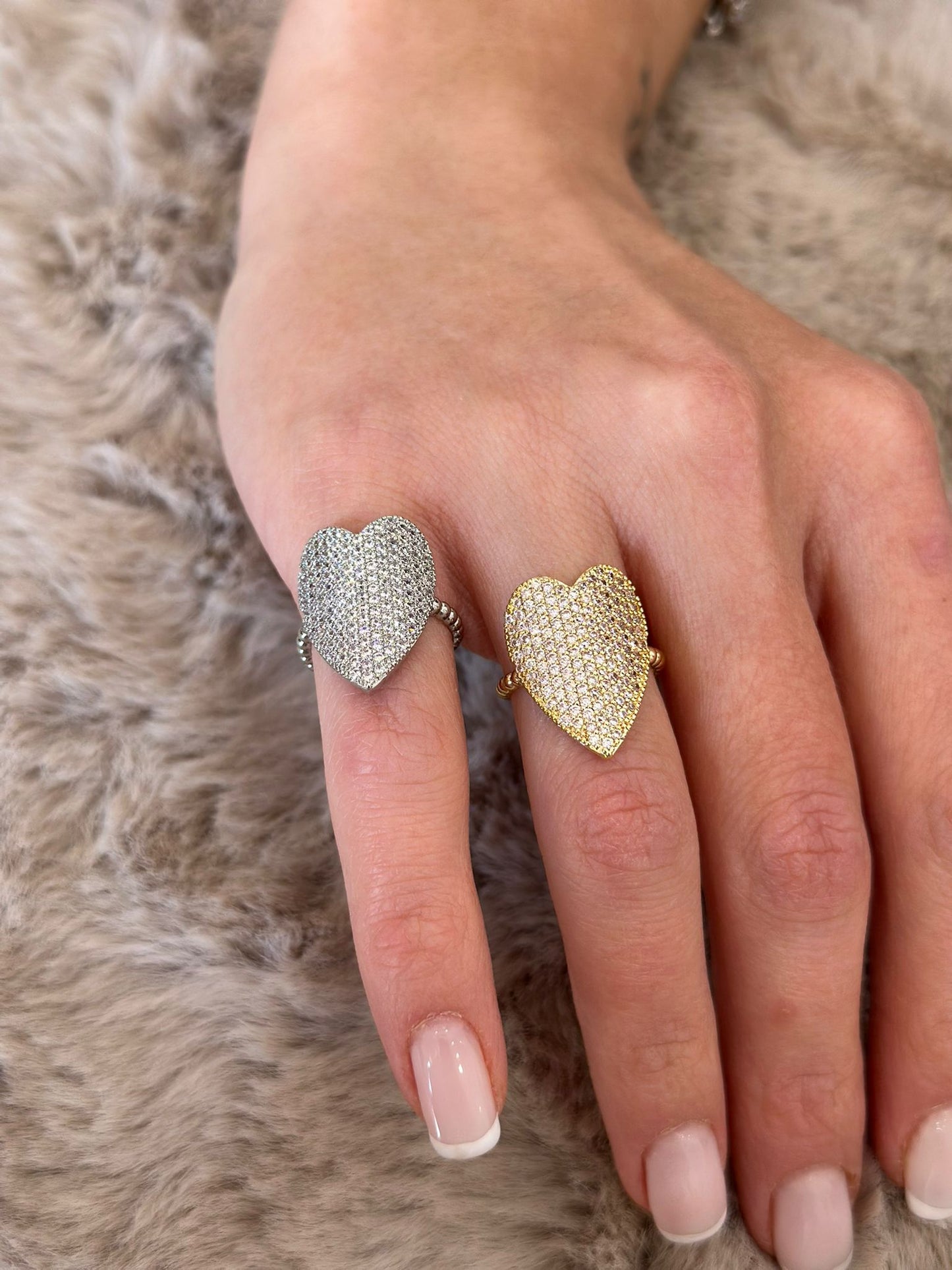 Anello love con brillantini