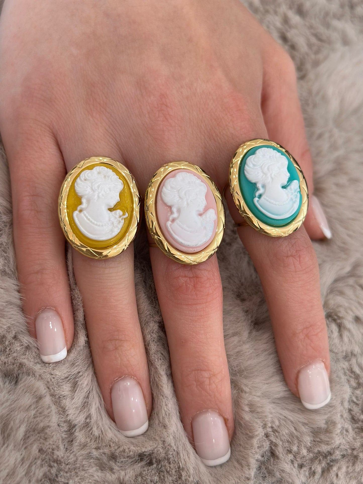 Anello cammeo