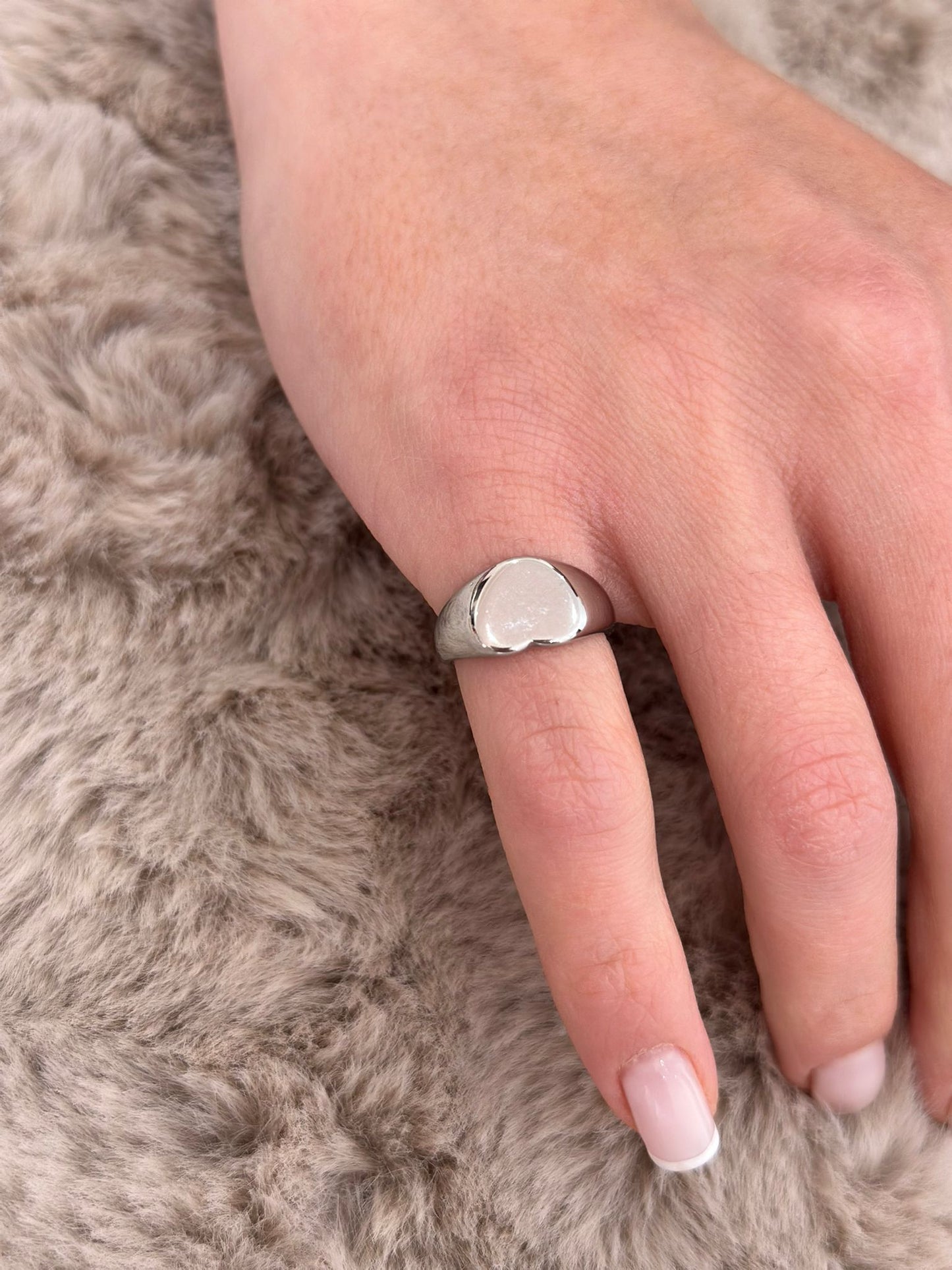 Anello love me